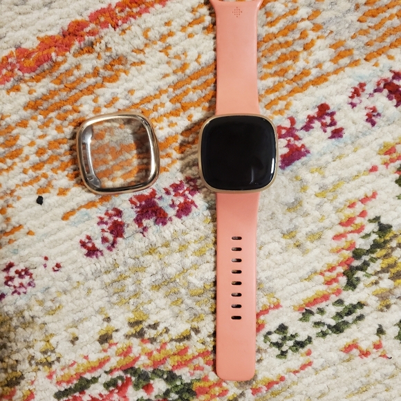 Fitbit versa 3 - Picture 3 of 3